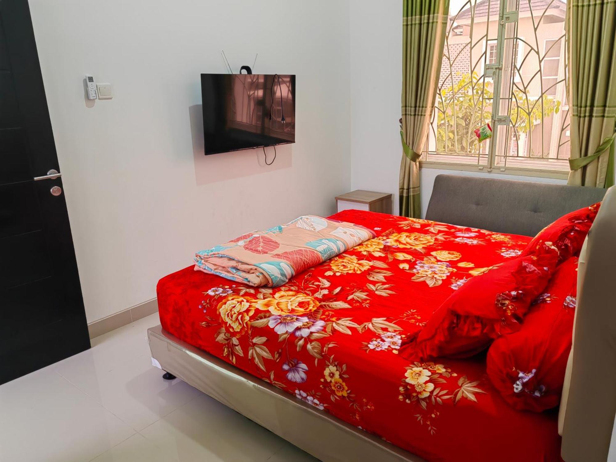 Sweet Tenayan Staycation Near Mall Sudirman Whole House Villa Pekanbaru
