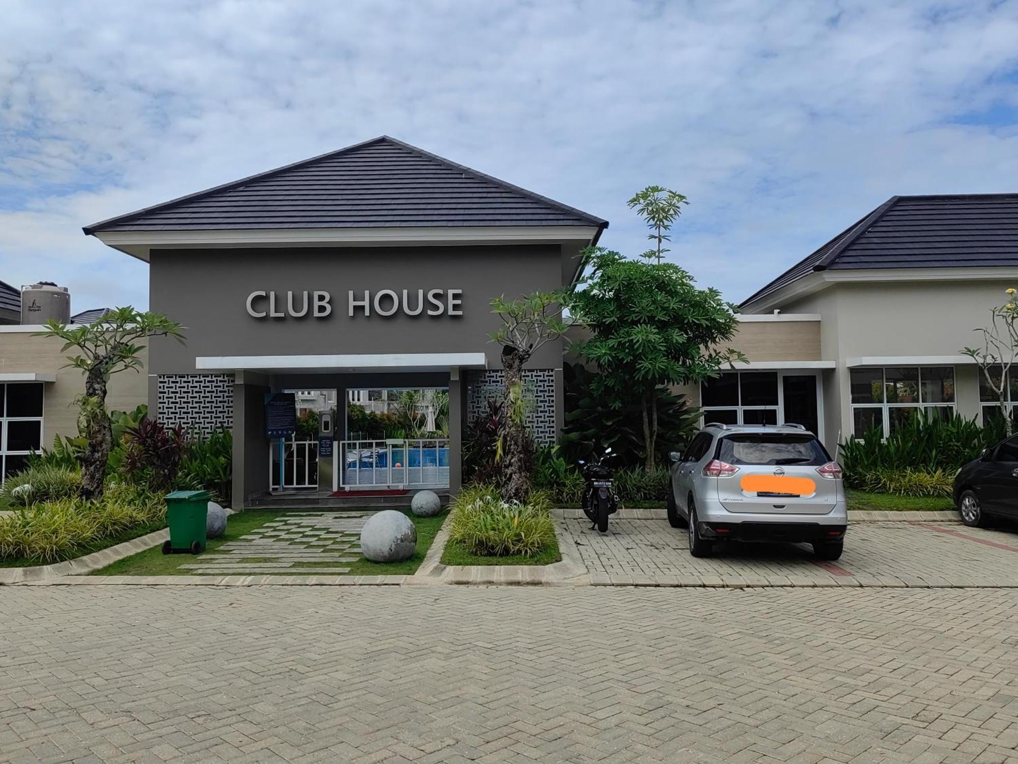 Sweet Tenayan Staycation Near Mall Sudirman Whole House Villa *