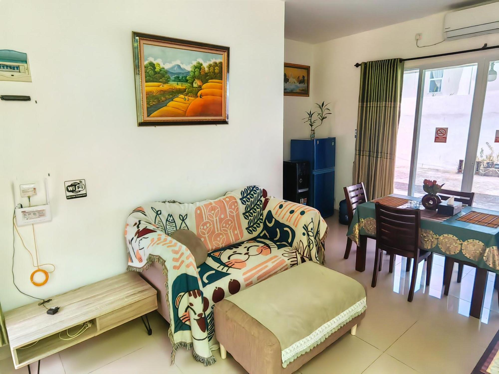 Sweet Tenayan Staycation Near Mall Sudirman Whole House Villa Pekanbaru